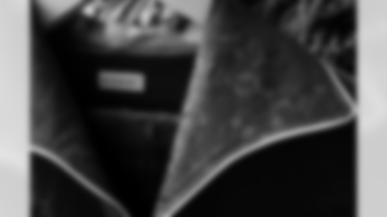 Justin Jefferson prepares for pregame travel and arrivals with Burberry.

Minnesota Vikings vs. Cleveland Browns 
October 04, 2025 
Tottenham Hotspur Stadium in London, England.