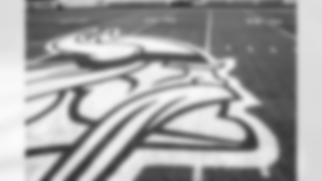 winterwhiteoutbrandingselects-06