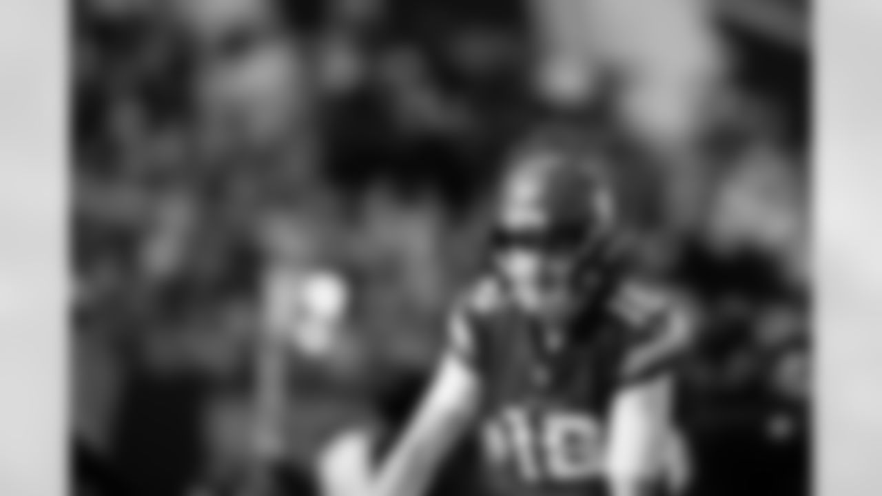 2025_1019_Vikings_Eagles_REG07_0317