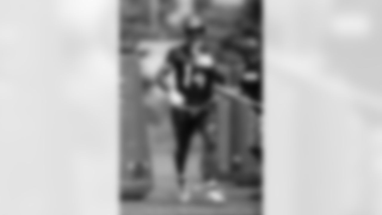 14 WR Tim Jones