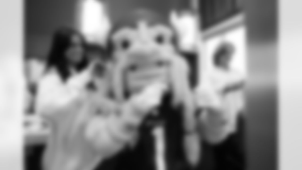 2025_0926_CR_PamperHerPurple_0373