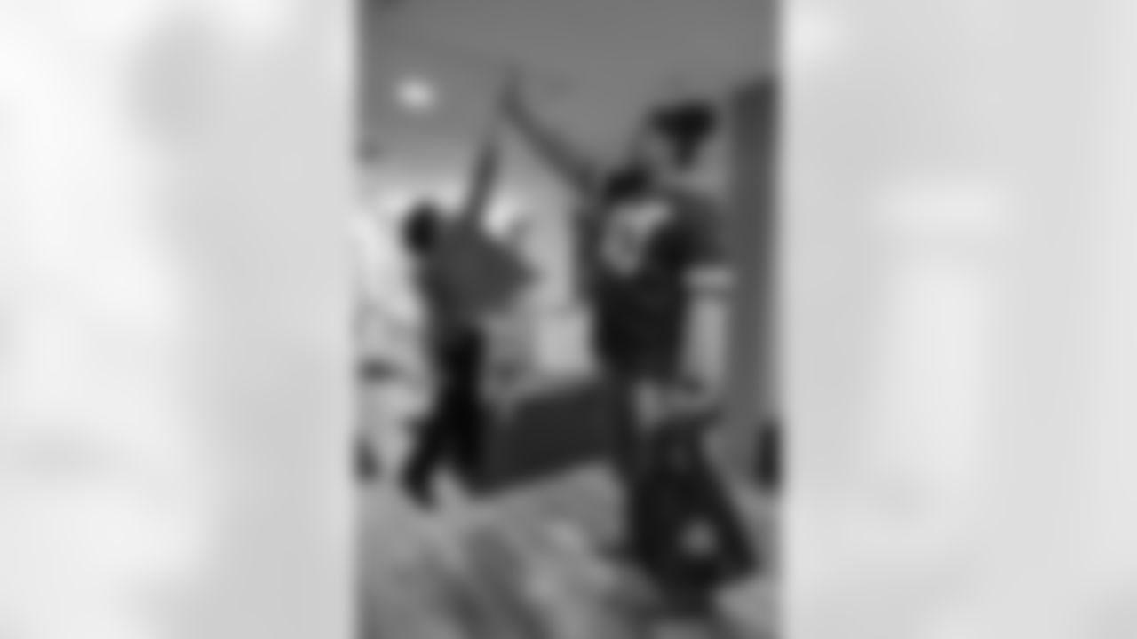 2025_1118_CR_ThanksgivingMealDistribution_0665