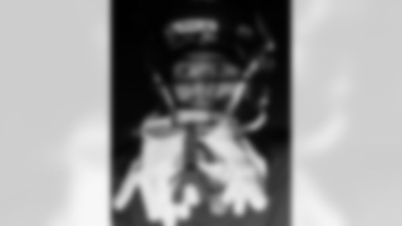 2025_1019_Vikings_Eagles_REG07_0200