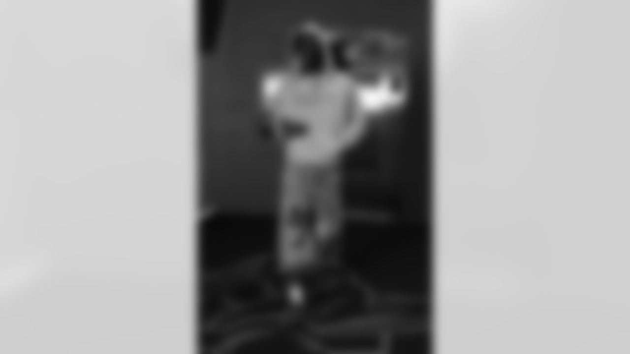 AR2_9087