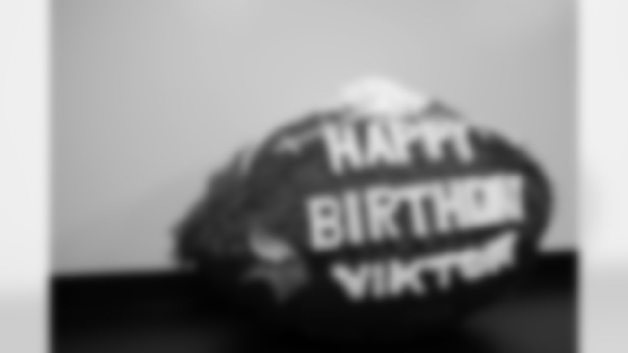 2026_Viktorbday_Rusco-4