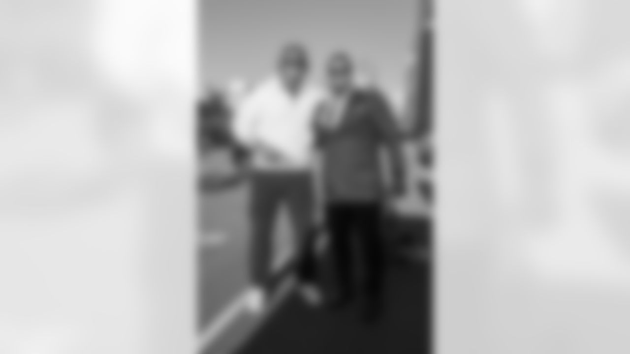 2025_1019_Vikings_Eagles_REG07_1003