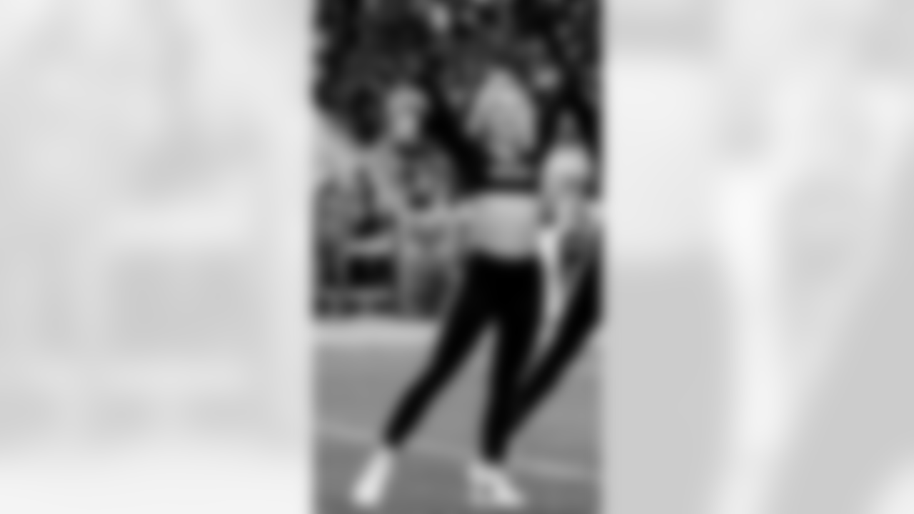 Gold Rush Cheerleaders