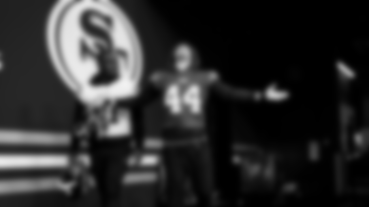 DL Sam Okuayinonu, FB Kyle Juszczyk