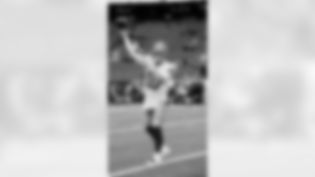 QB Mac Jones