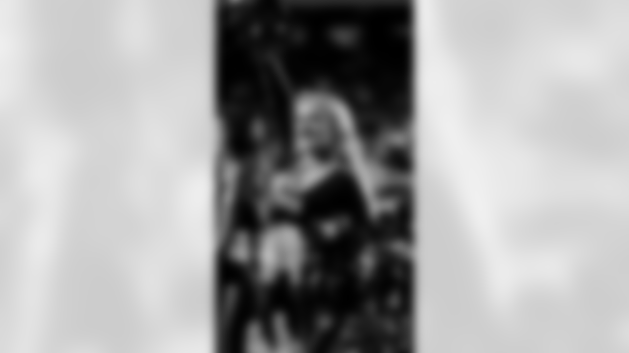 Gold Rush Cheerleaders