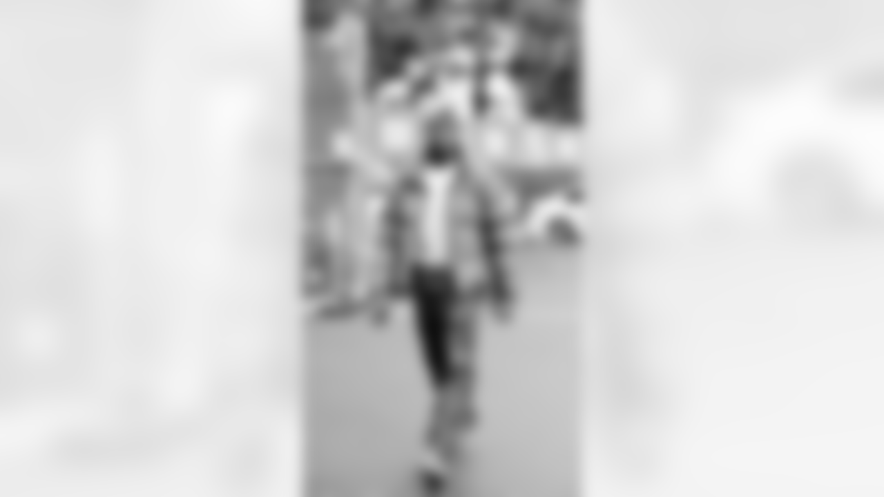 CB Darrell Luter Jr.