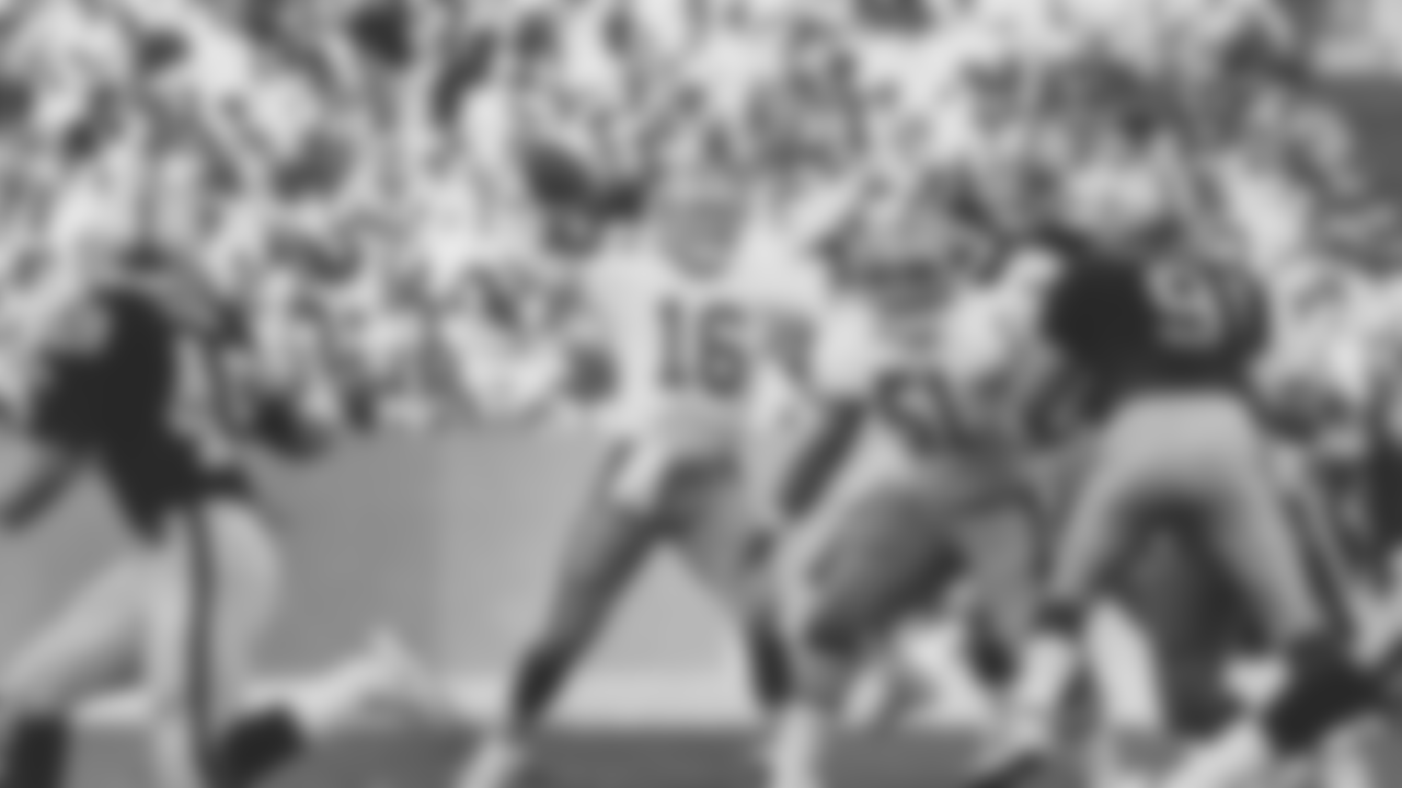 QB Joe Montana
