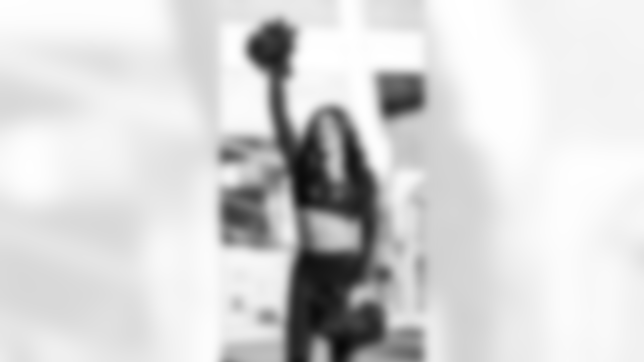 Gold Rush Cheerleaders