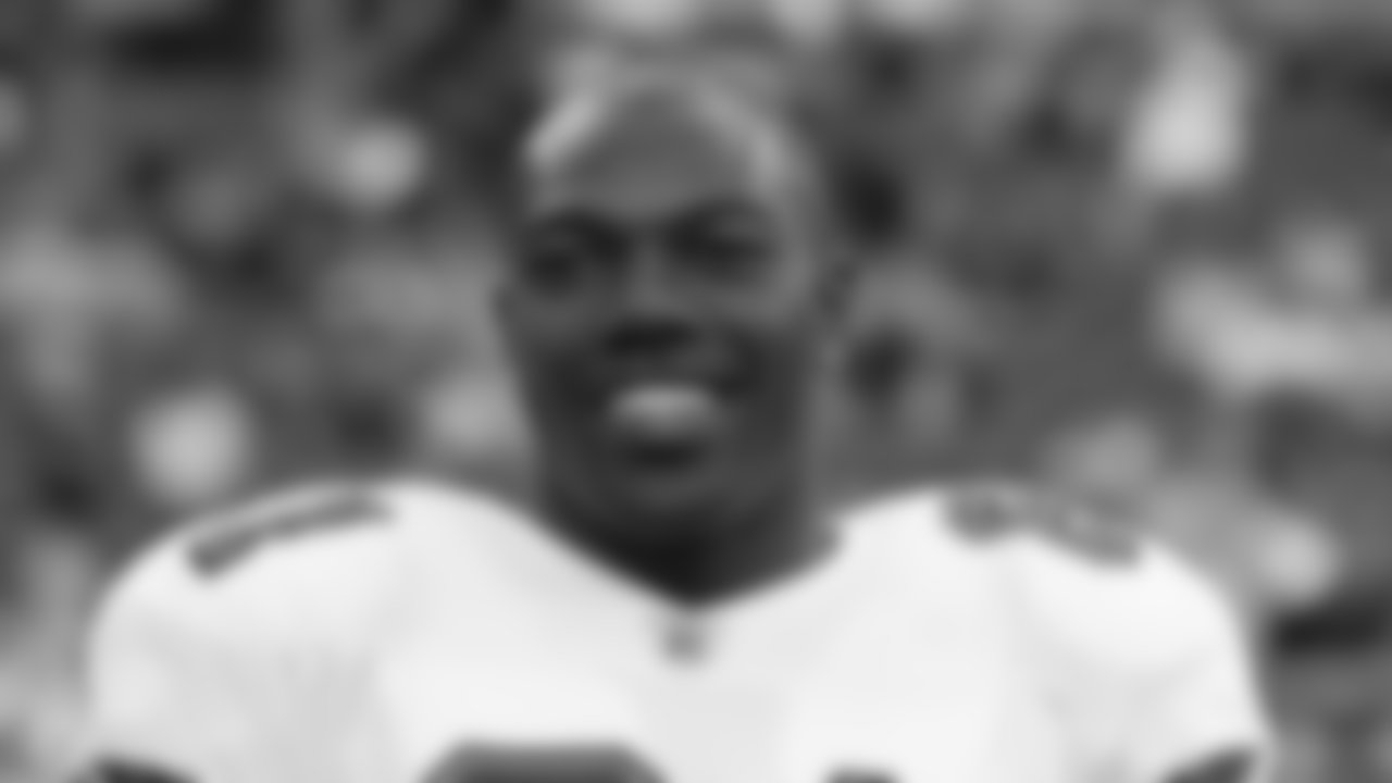 WR Terrell Owens