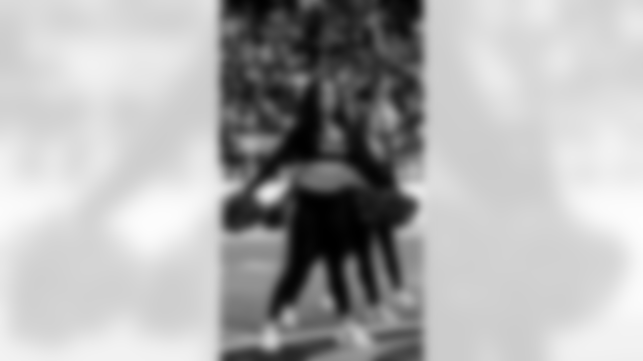 Gold Rush Cheerleaders