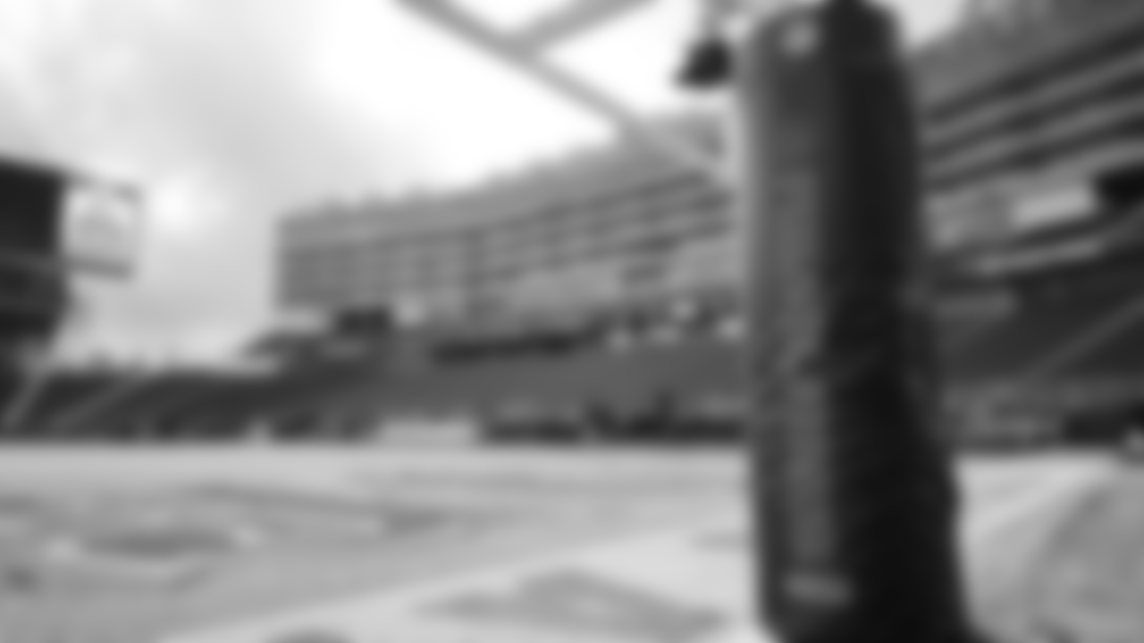 Setting Up Levi's® Stadium: 49ers Prepare for Rivalries Matchup Against the Seahawks