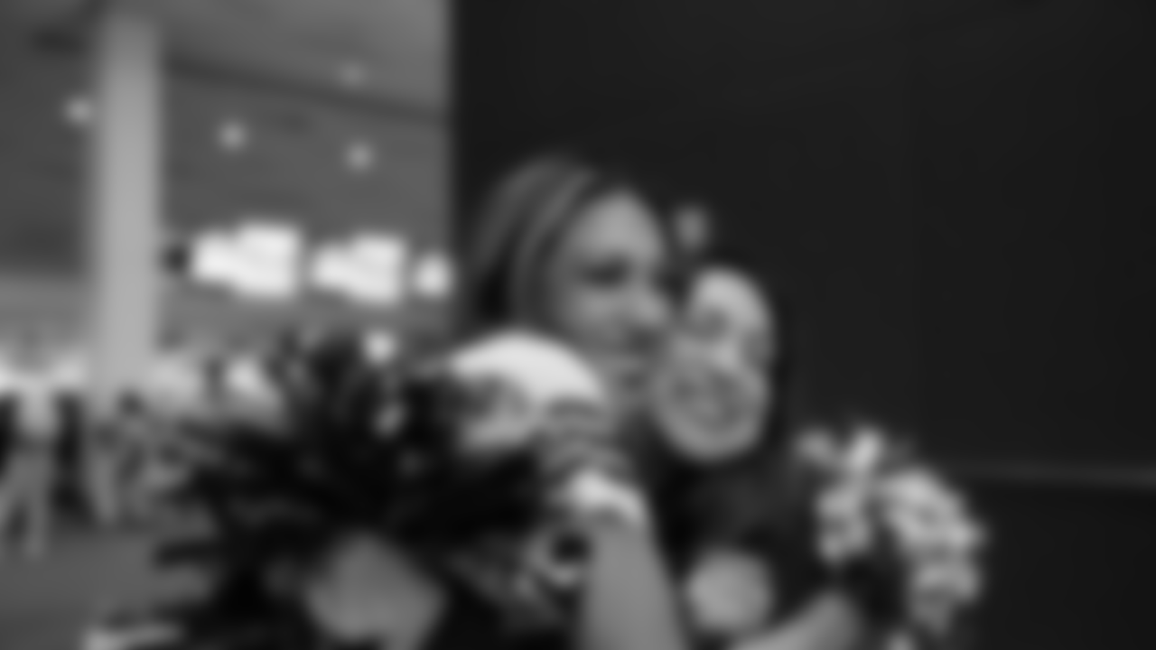 Gold Rush Cheerleaders