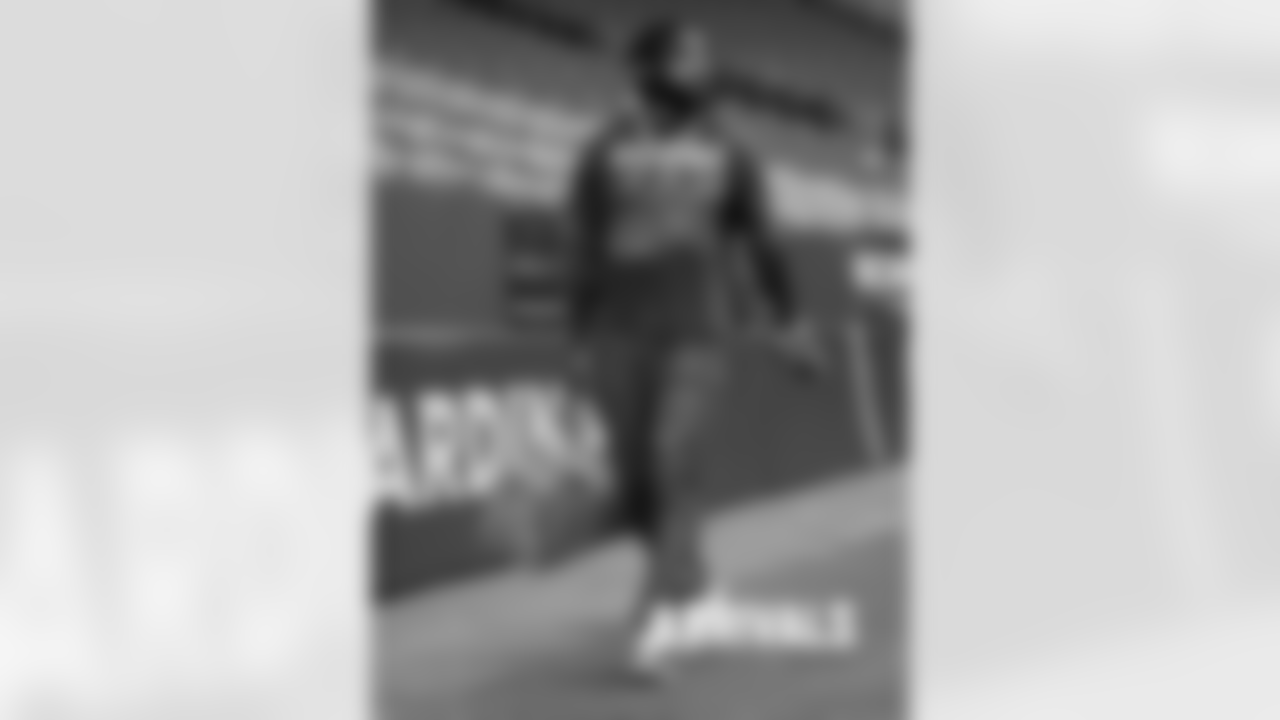 arrivals-09