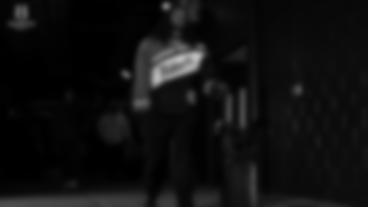 arrivals-thumb-12-14