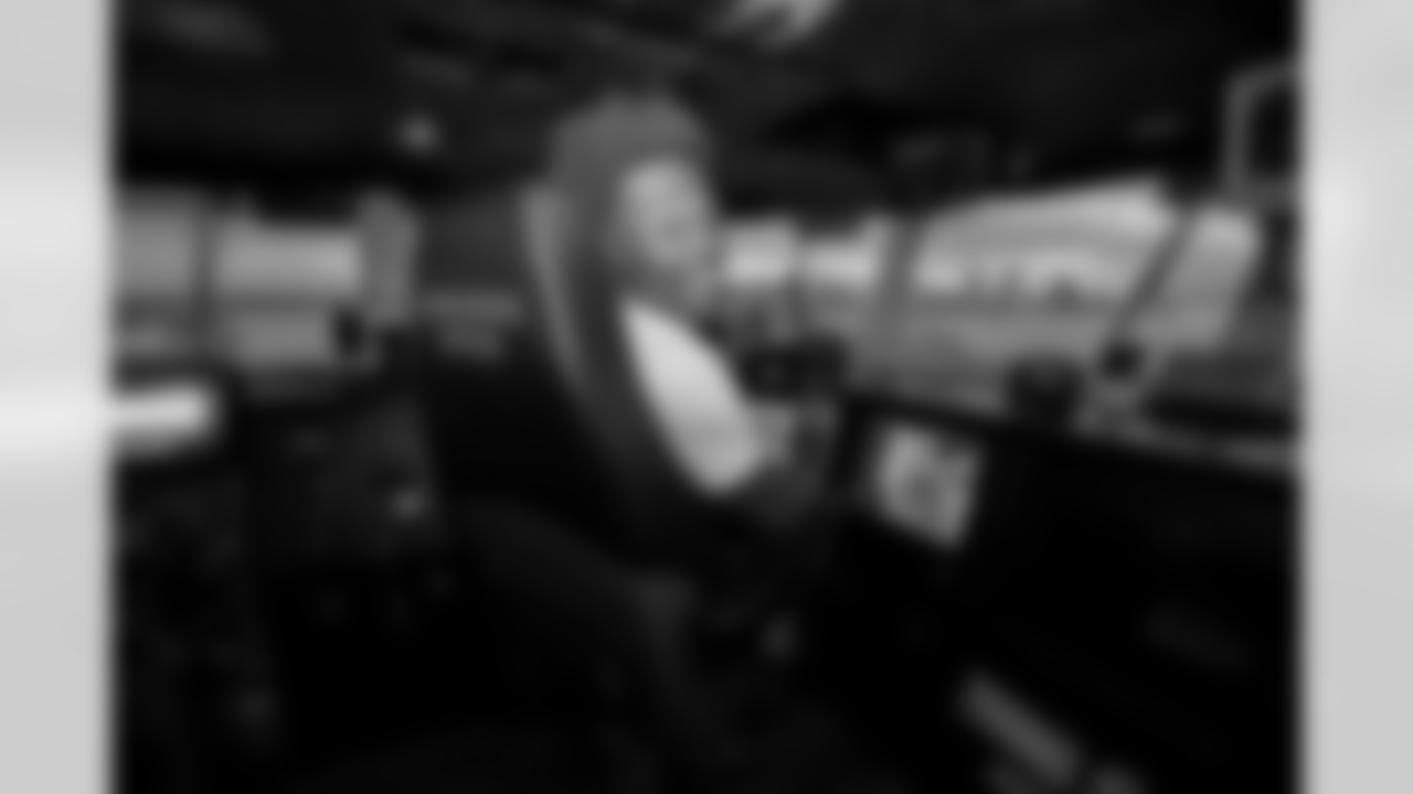 20250722_AircraftCarrierWalkthrough_115