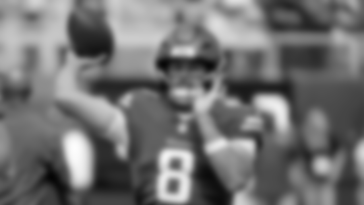 QB Sam Howell