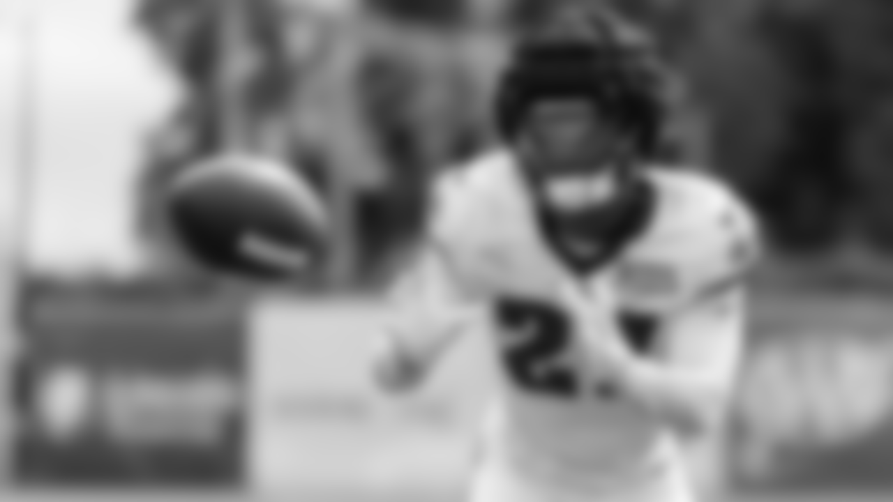 27 CB Quinyon Mitchell