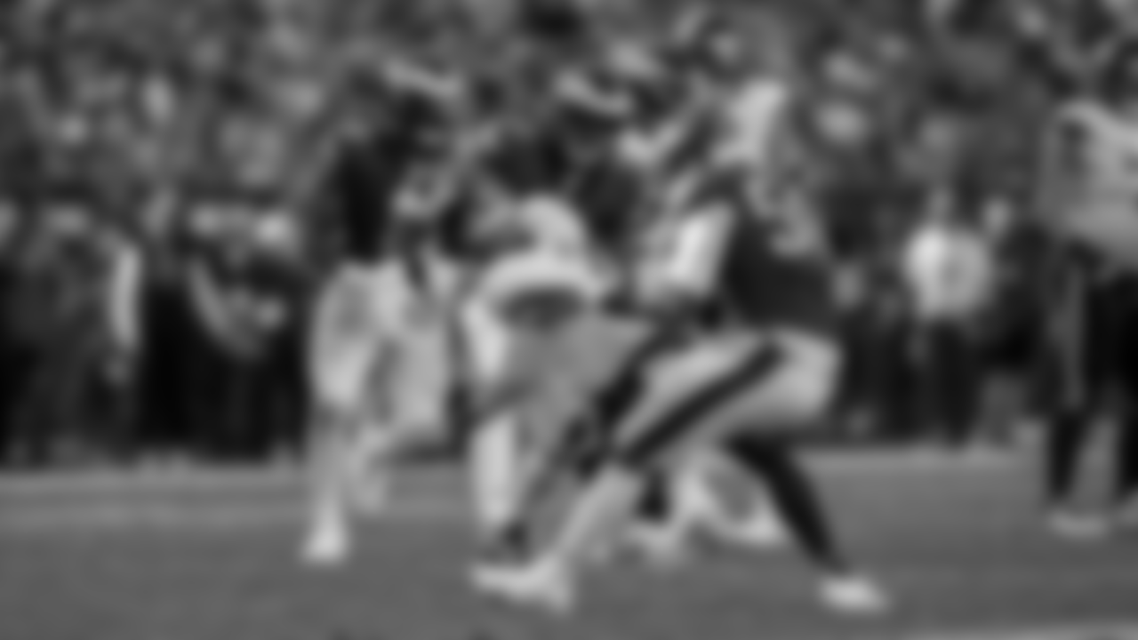 OLB Jalyx Hunt