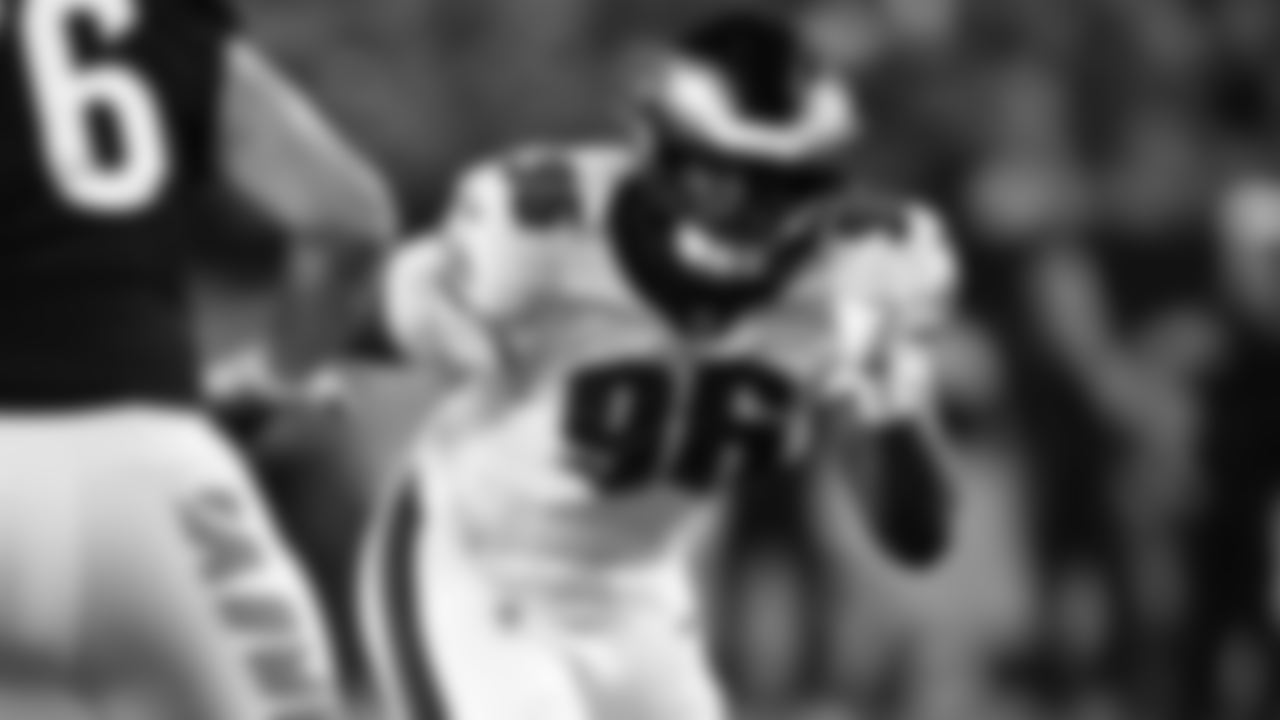 96 DT Gabe Hall