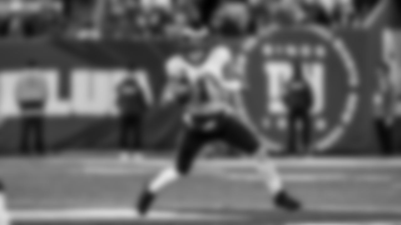 QB Jalen Hurts