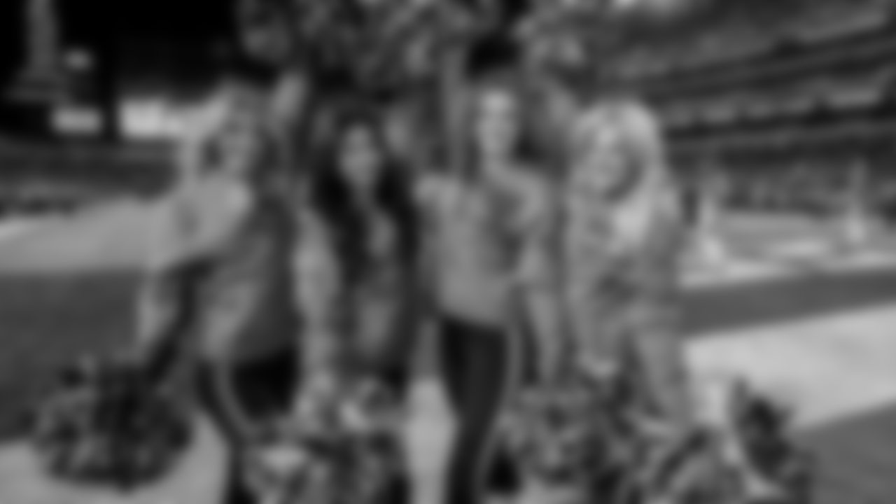 Cheerleaders Cassidy, Chelsea, Kelly, and Alexa