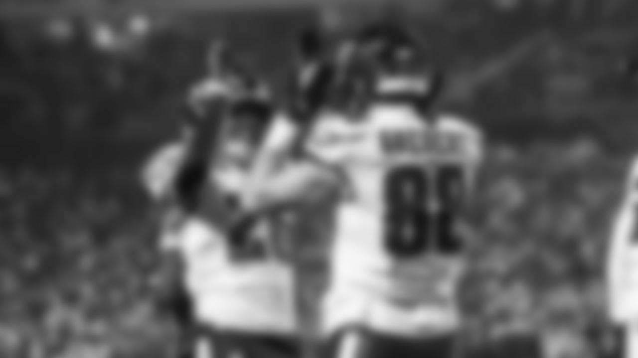 RB Saquon Barkley and TE Dallas Goedert