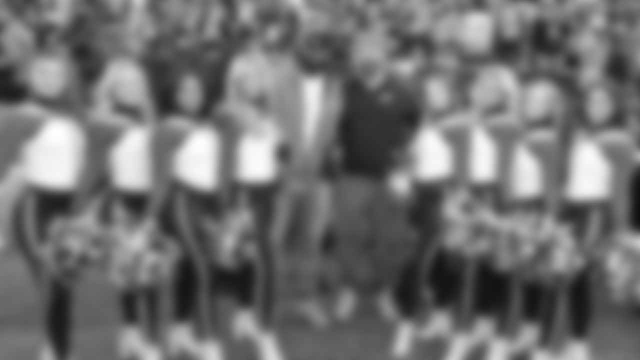 Rachelle, Ashton, Mieka, Erin, Fletcher Cox, Jason Kelce, Deanna, Cali, Gracie, and Elana