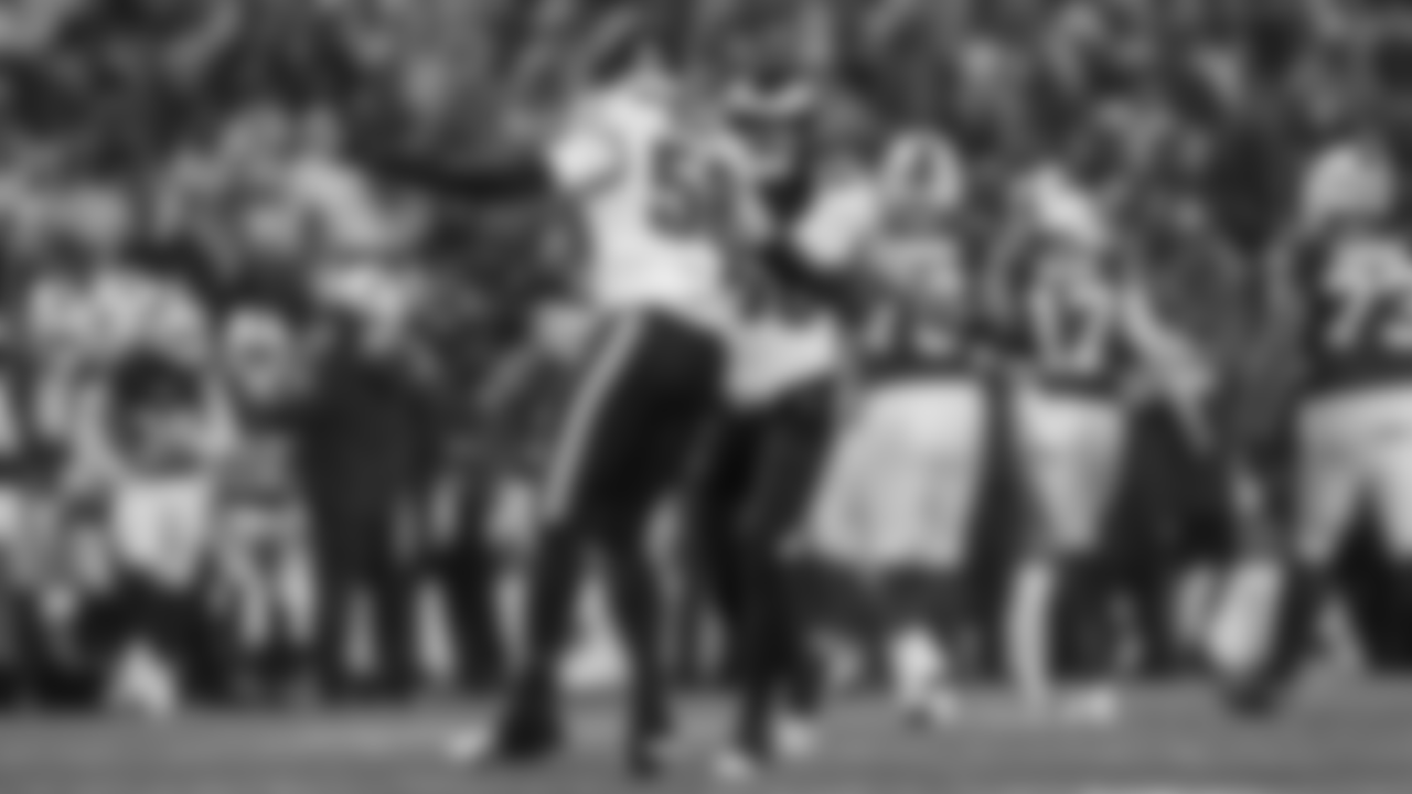 OLB Jalyx Hunt and OLB Jaelan Phillips