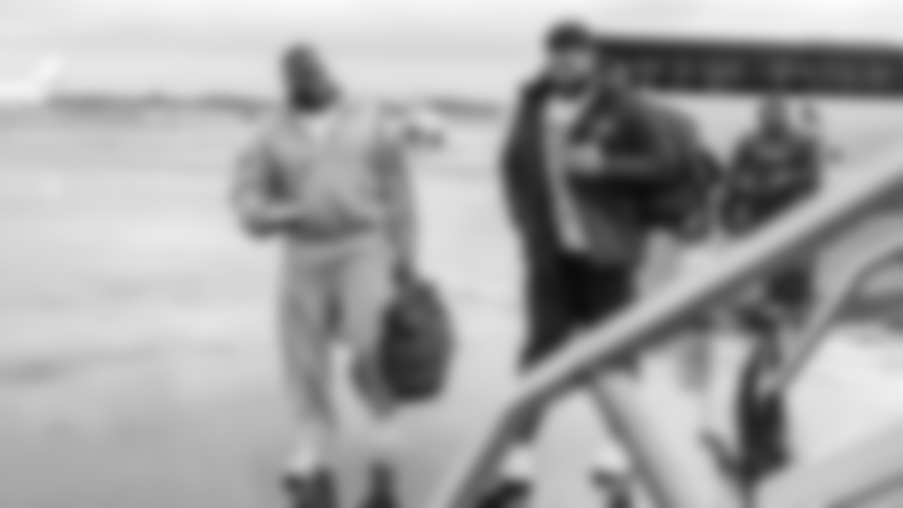 Moro Ojomo and Jordan Mailata