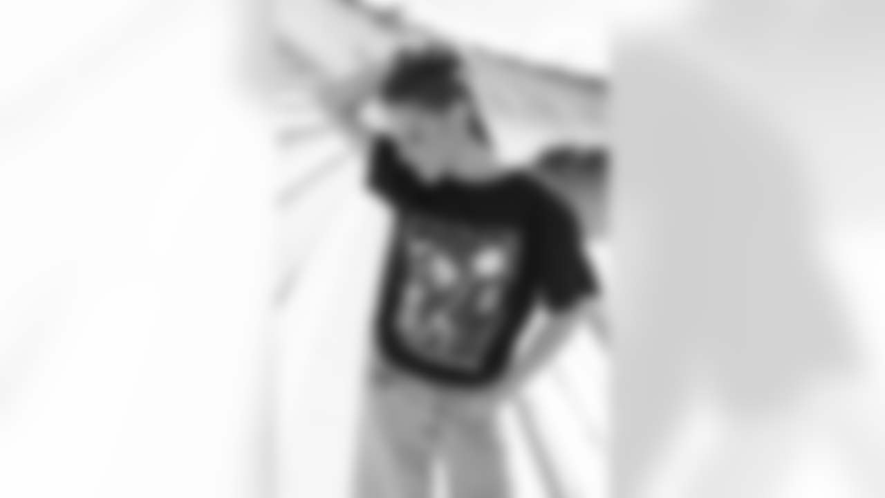 The Philadelphia Eagles and Underdog Apparel, a Philadelphia-based clothing brand founded by Jason Kelce, are thrilled to announce a limited-edition collection designed by three of the city's most recognized and influential artists – Eric "HEAVYSLIME" Kenney, Paul Granese, and Kees Holterman.