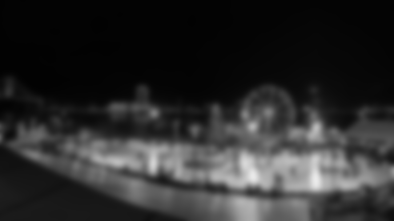 A perfect night at the Independence Blue Cross RiverRink Winterfest to kick off Wild Card Weekend in Philadelphia.