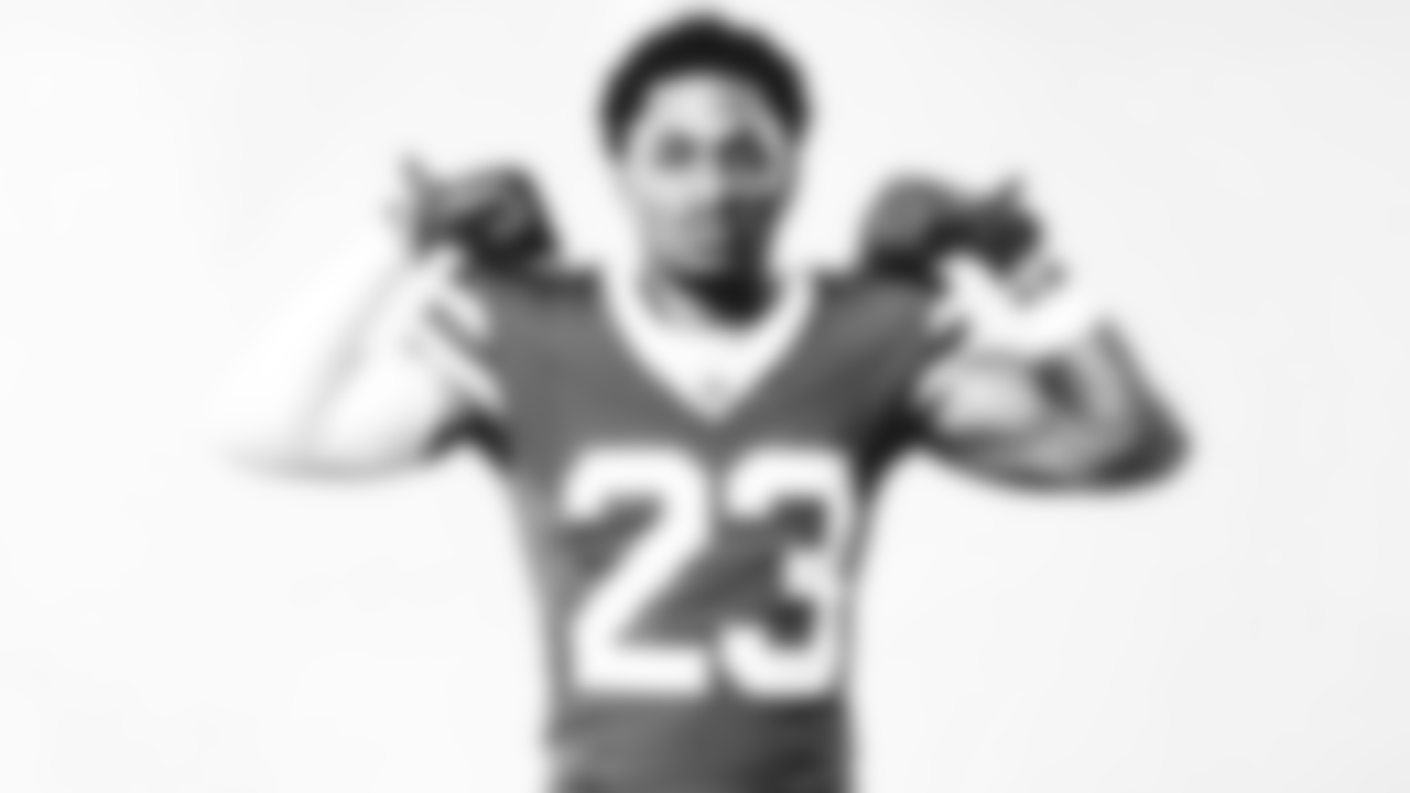 CB Azareye'h Thomas