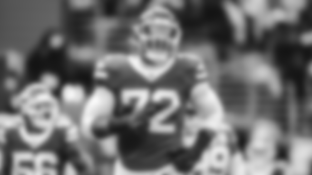 DL Micheal Clemons - UFA