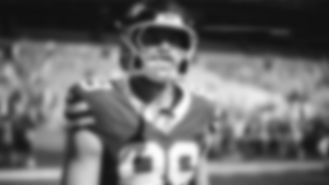 TE Jeremy Ruckert