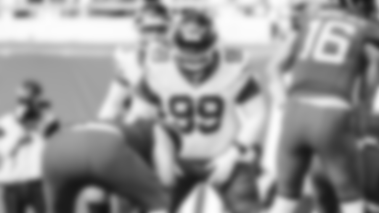 DL Khalen Saunders - UFA