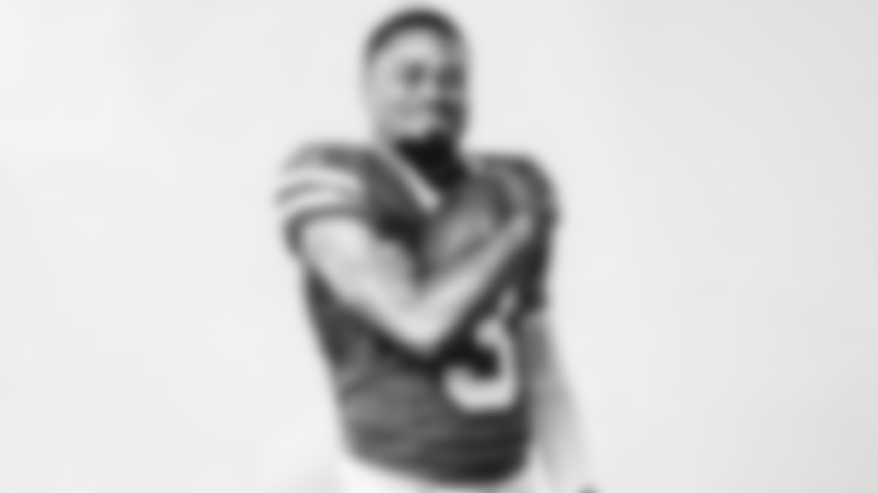 WR Xavier Gipson