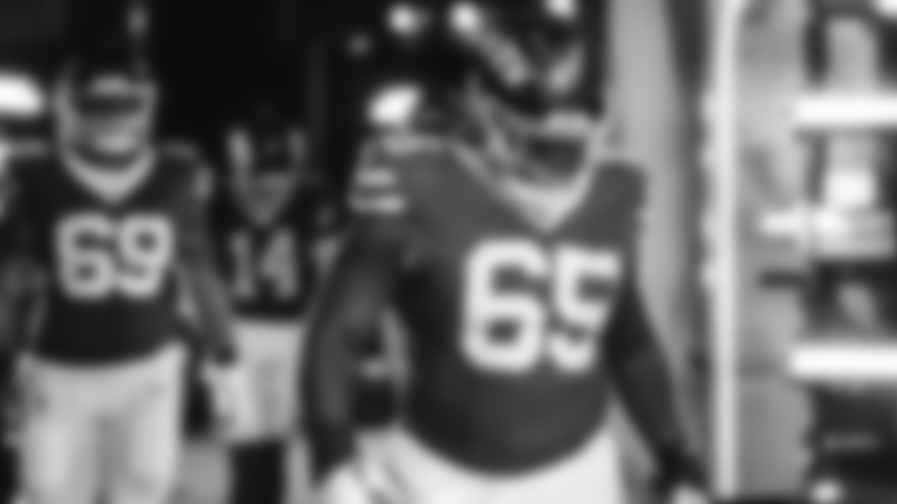 OL Xavier Newman
