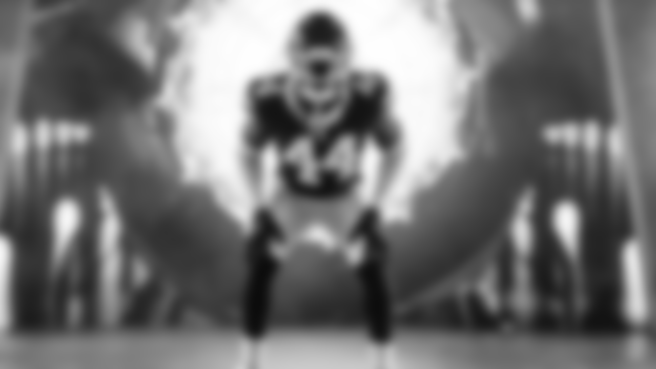 LB Jamien Sherwood