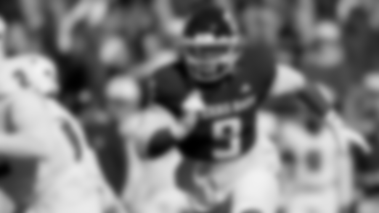 Edge Cashius Howell - Texas A&M