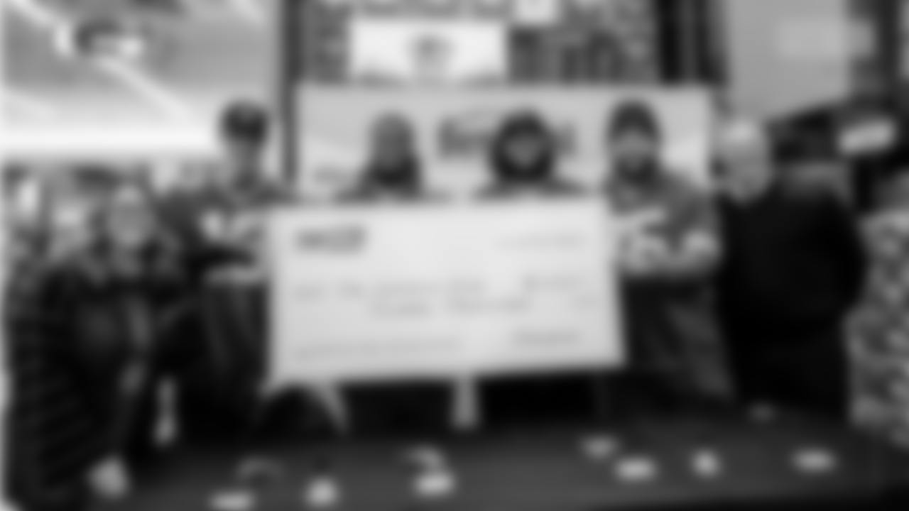 251217-SalvationArmy-2560