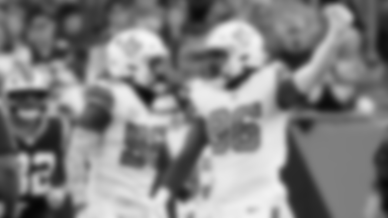 CP-Saints-Panthers-110925-Wk-10-Defense