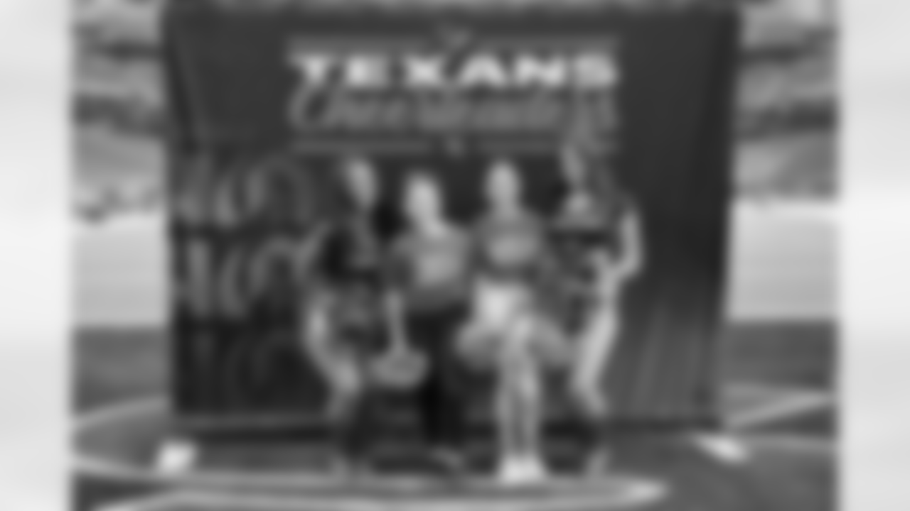 080_TexansJrCheerRehearsal_121325_MCW1