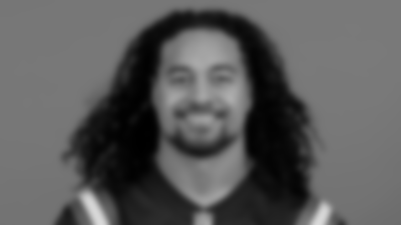 40 LB Sione Takitaki