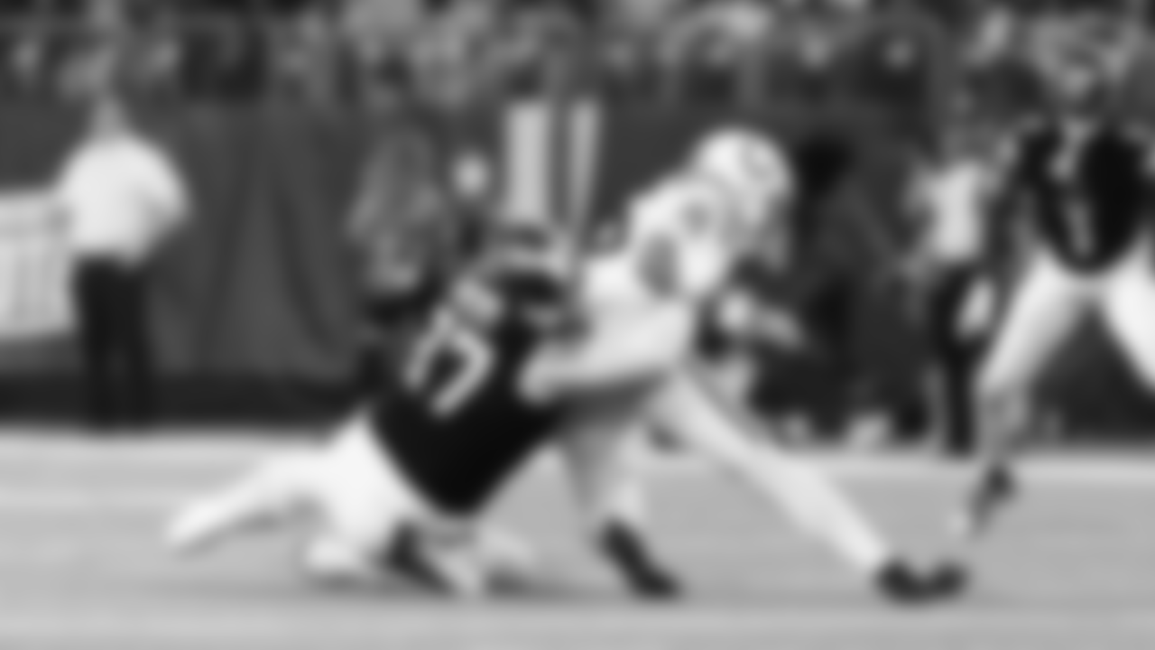 97 DL Harrison Phillips