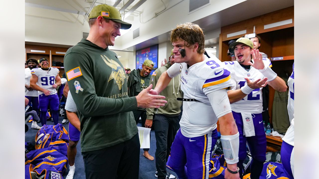 Vikings Locker Room Celebration Photos From Win in Detroit